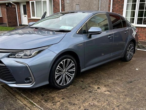Toyota Corolla Saloon, Petrol Hybrid, 2021, Grey