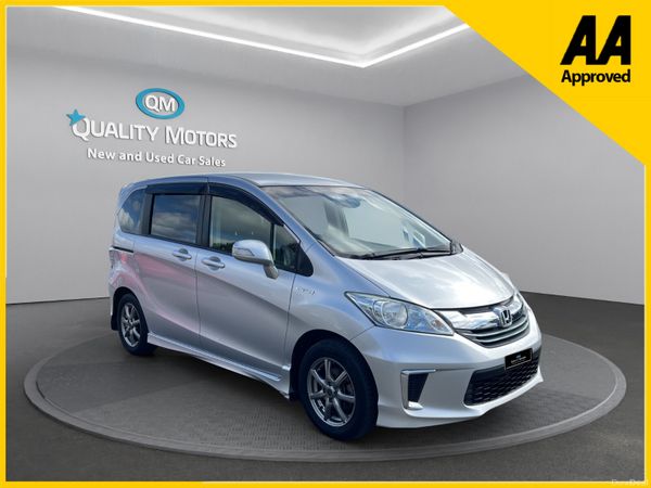 Honda Freed MPV, Petrol Hybrid, 2014, Silver