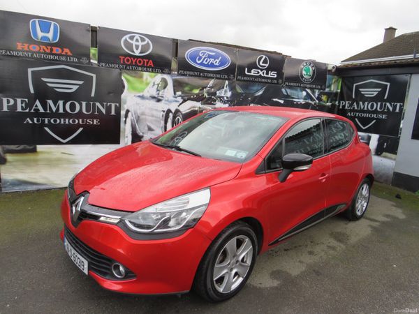 Renault Clio Hatchback, Petrol, 2016, Red