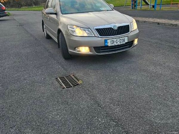 Skoda Octavia Estate, Petrol, 2013, Beige