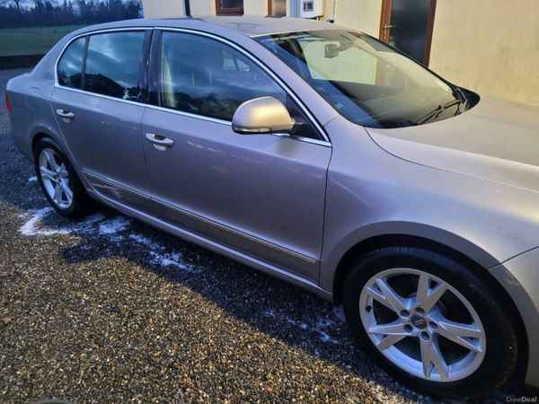 Skoda Superb Saloon, Diesel, 2012, Beige