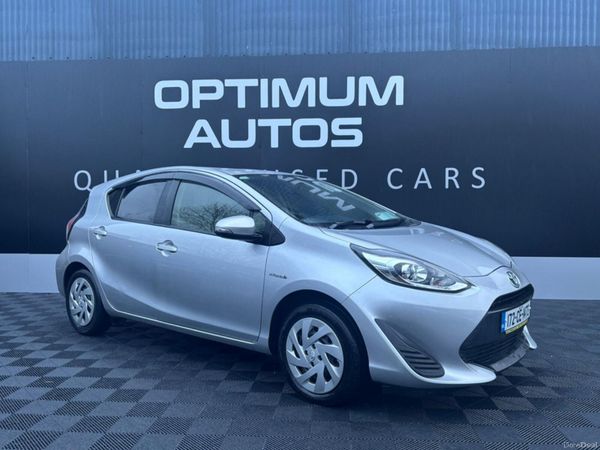 Toyota Aqua Hatchback, Petrol Hybrid, 2017, Silver