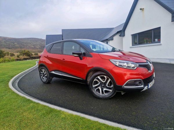 Renault Captur Hatchback, Diesel, 2017, Red
