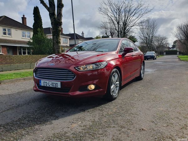 Ford Mondeo Hatchback, Diesel, 2017, Red