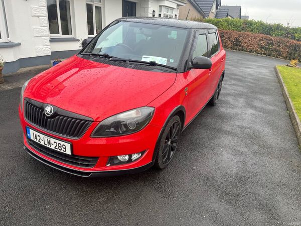 Skoda Fabia Hatchback, Diesel, 2014, Red