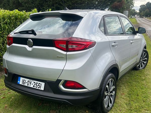 Other Other Hatchback, Petrol, 2016, Silver