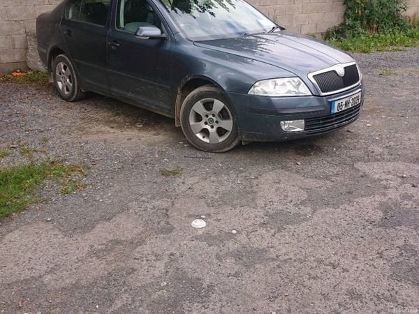 Skoda Octavia Hatchback, Petrol, 2005, Grey
