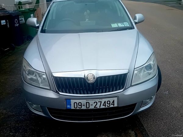 Skoda Superb Saloon, Diesel, 2010, Red