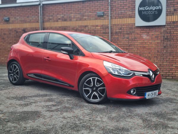 Renault Clio Hatchback, Petrol, 2014, Red