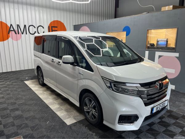Honda Stepwagon MPV, Petrol Hybrid, 2019, White