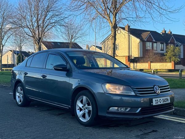 Volkswagen Passat Saloon, Diesel, 2011, Grey