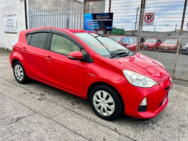 Toyota Aqua Hatchback, Petrol Hybrid, 2014, Red