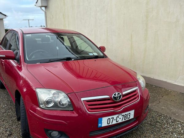 Toyota Avensis Saloon, Petrol, 2007, Red