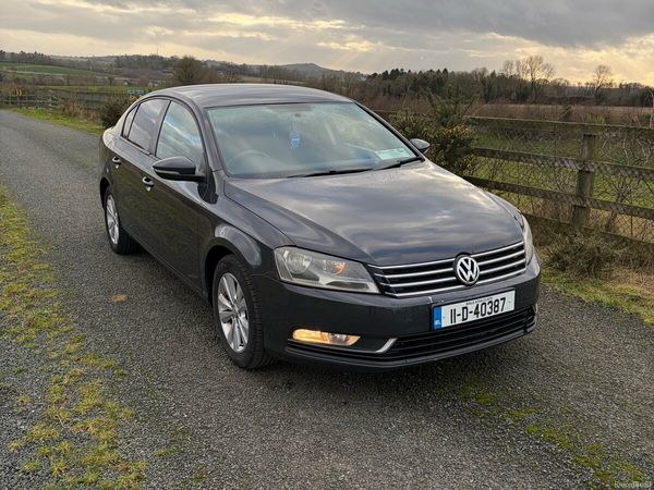 Volkswagen Passat Saloon, Diesel, 2011, Grey