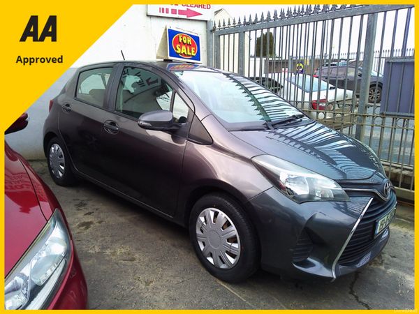 Toyota Yaris Hatchback, Petrol, 2015, Grey