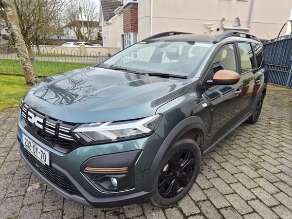 Dacia Jogger MPV, Petrol, 2023, Green
