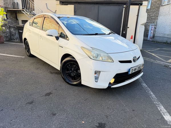 Toyota Prius Hatchback, Petrol Hybrid, 2013, White