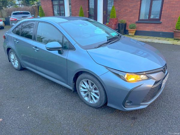 Toyota Corolla Saloon, Petrol, 2019, Grey