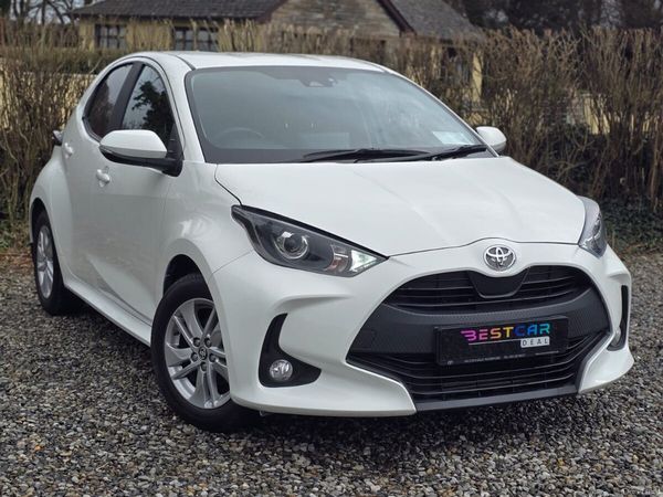 Toyota Yaris Hatchback, Petrol, 2022, White