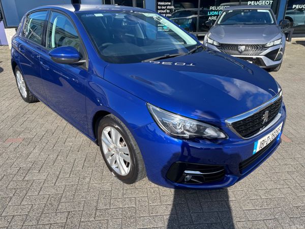 Peugeot 308 Hatchback, Petrol, 2018, Blue