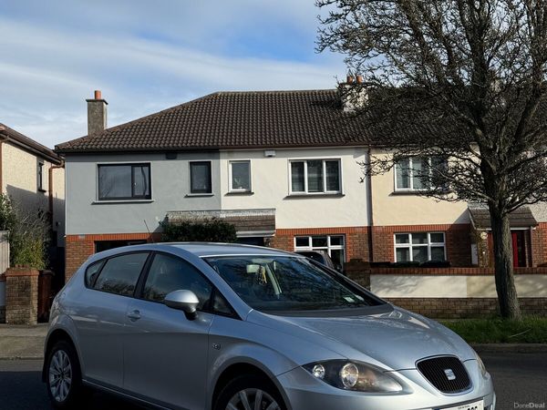 SEAT Leon Hatchback, Diesel, 2011, Grey