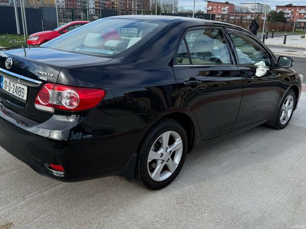 Toyota Corolla Saloon, Diesel, 2013, Black
