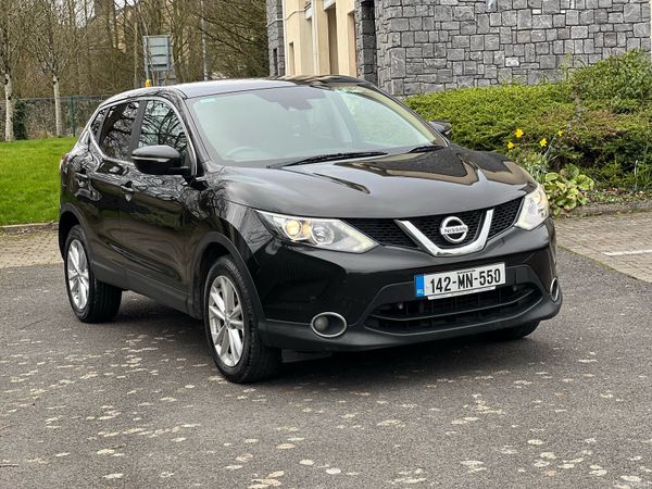 Nissan Qashqai Hatchback, Diesel, 2014, Black