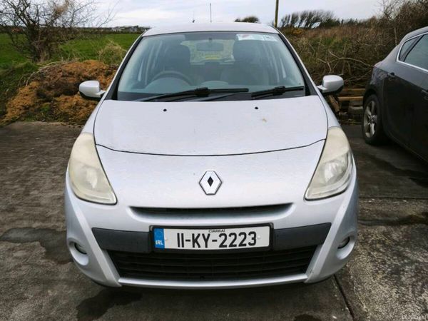 Renault Clio Hatchback, Ethanol Petrol, 2011, Silver