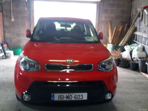 Kia Soul Hatchback, Diesel, 2015, Red