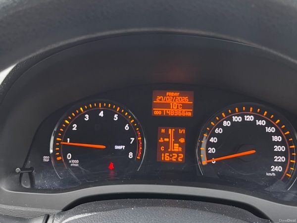 Toyota Avensis Saloon, Petrol, 2010, Grey