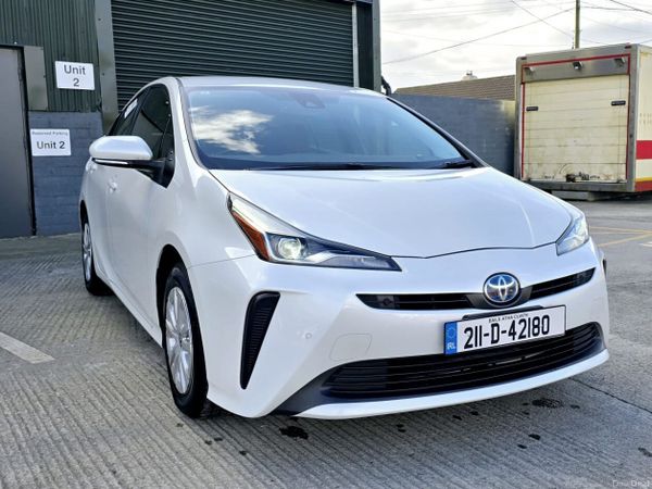 Toyota Prius Hatchback, Petrol, 2021, White