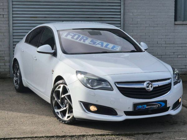 Vauxhall Insignia Hatchback, Diesel, 2016, White