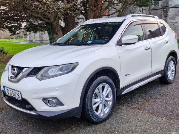 Nissan X-Trail SUV, Petrol Hybrid, 2015, White