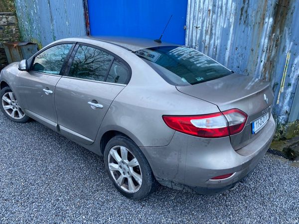 Renault Fluence Saloon, Diesel, 2011, Gold