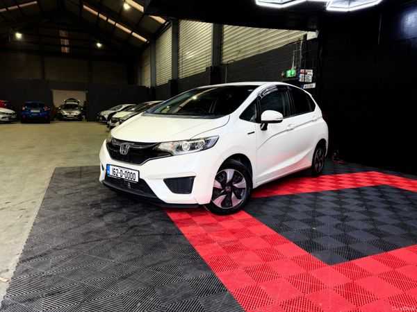 Honda Fit Hatchback, Petrol Hybrid, 2016, White