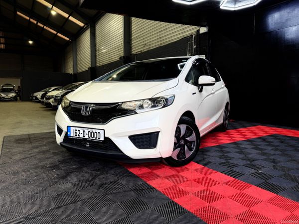 Honda Fit Hatchback, Petrol Hybrid, 2016, White