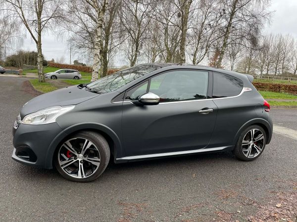 Peugeot 208 Hatchback, Petrol, 2018, Silver