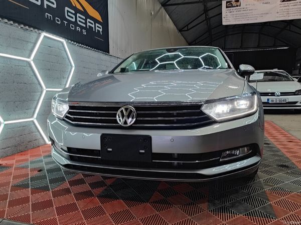Volkswagen Passat Saloon, Petrol, 2015, Silver