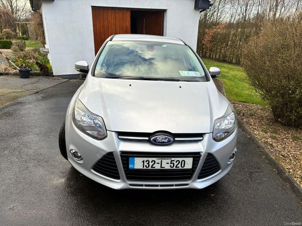 Ford Focus Hatchback, Petrol, 2013, Silver