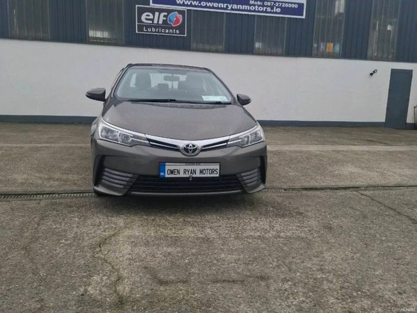 Toyota Corolla Saloon, Petrol, 2017, Grey