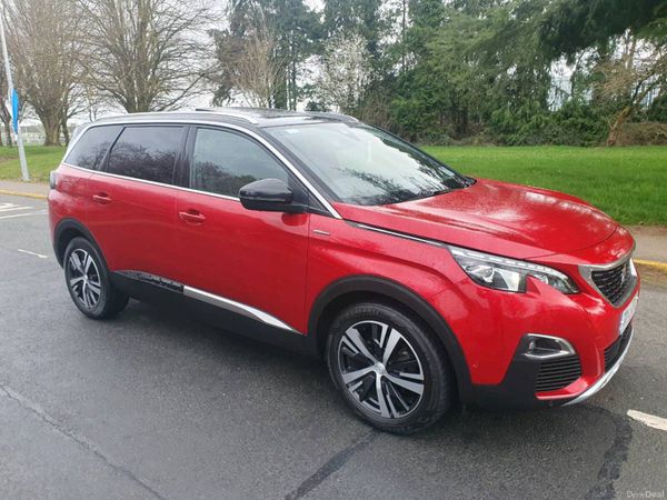 Peugeot 5008 MPV, Diesel, 2020, Red
