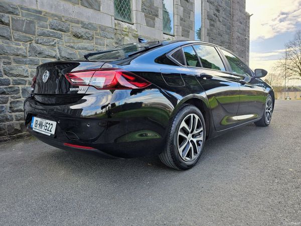 Vauxhall Insignia Hatchback, Diesel, 2018, Black