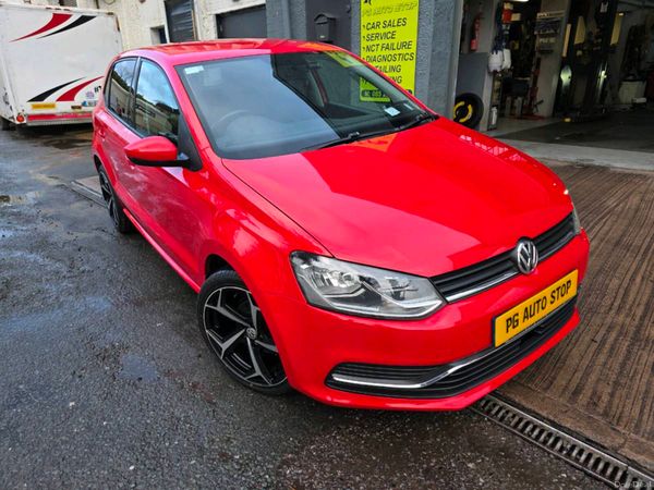 Volkswagen Polo Hatchback, Petrol, 2015, Red