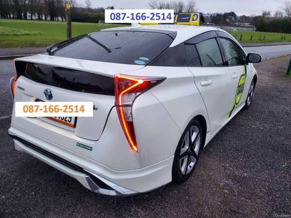 Toyota Prius Hatchback, Petrol Hybrid, 2022, White