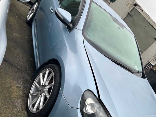 Volkswagen Golf Hatchback, Diesel, 2010, Blue