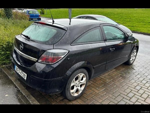 Opel Astra Hatchback, Petrol, 2006, Black