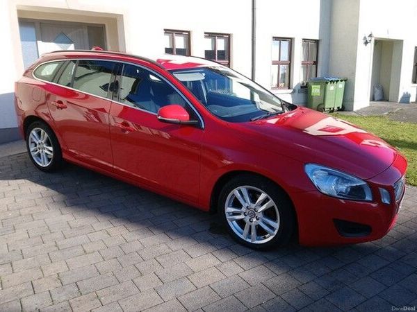 Volvo V60 Estate, Diesel, 2013, Red