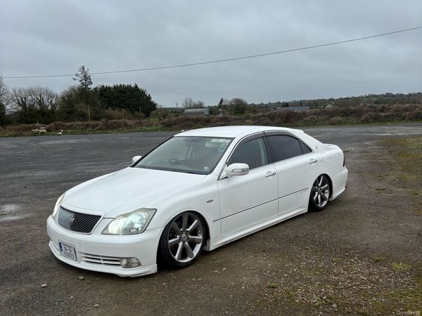 Toyota Crown Saloon, Petrol, 2004, White