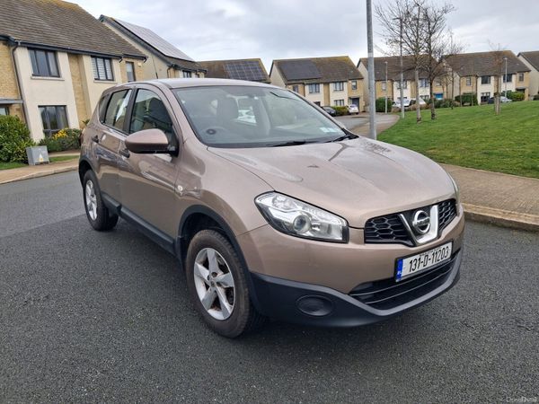 Nissan Qashqai MPV, Petrol, 2013, Brown