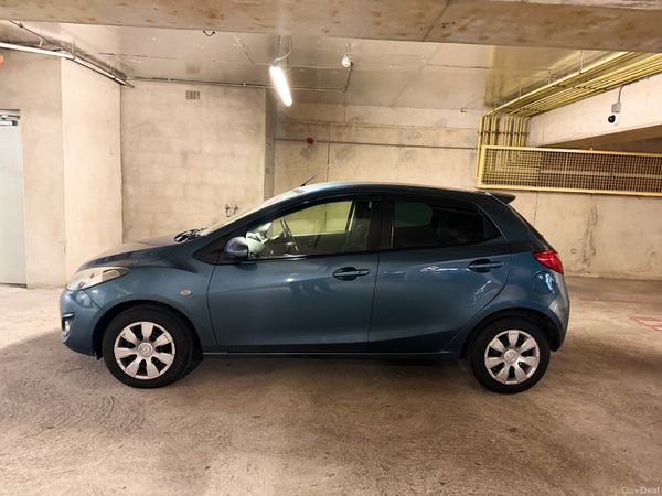 Mazda Demio MPV, Petrol, 2014, Grey